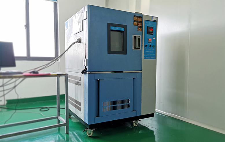 High and low temperature test chamber