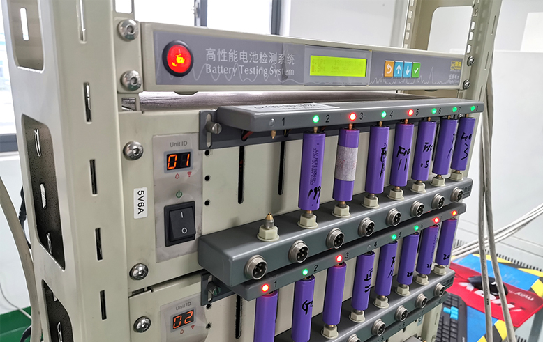 High-performance battery detection system